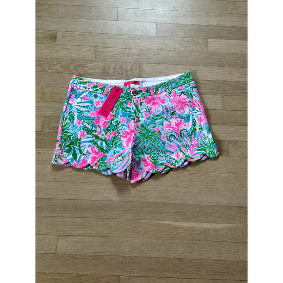 NWT LILLY PULITZER SIZE 10 BUTTERCUP 5" SHORT *LEAF IT WILD* AMALFI BLUE Scallop - Picture 1 of 4